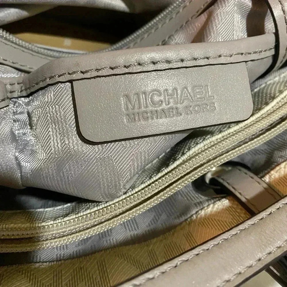 Michael kors white gray MK signature print canvas handbag - Picture 7 of 10